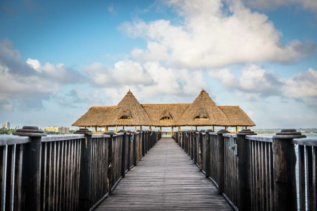 Delta Hotels By Marriott Dar Es Salaam Exteriér fotografie